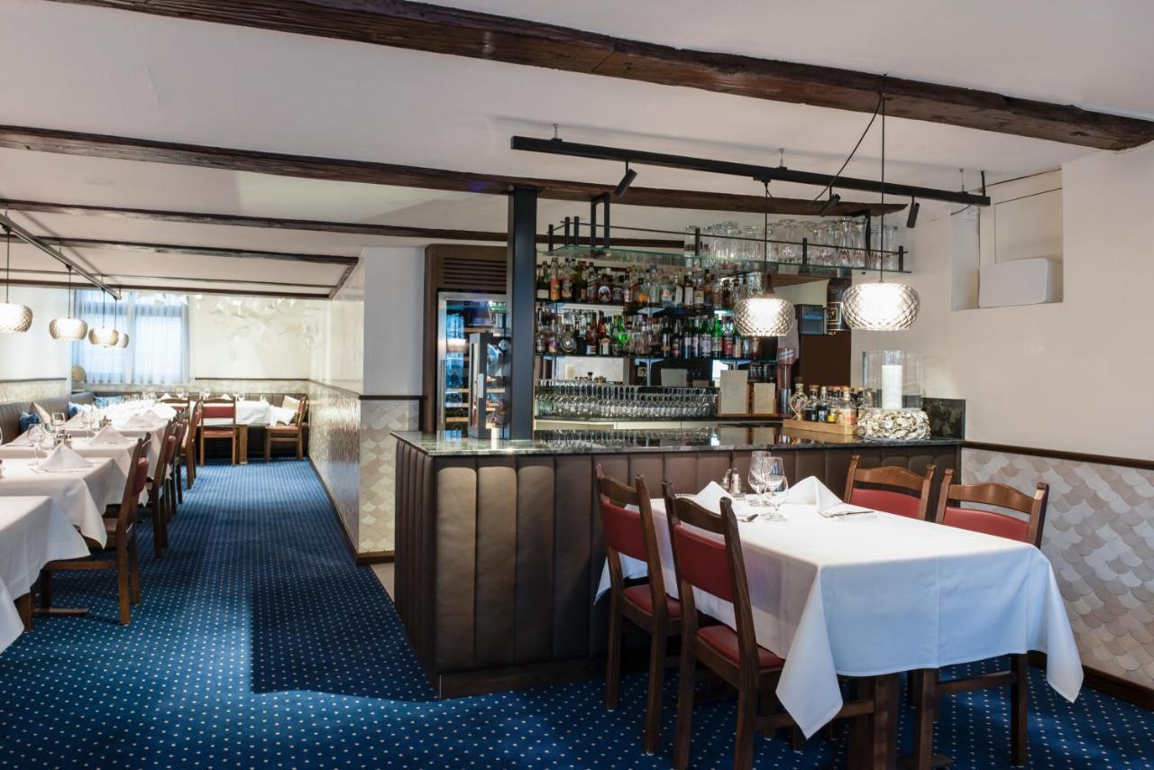 Hotel & Restaurant Roessli シュタンスシュタット エクステリア 写真