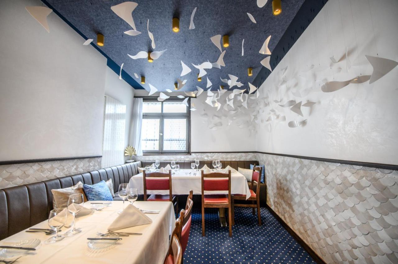 Hotel & Restaurant Roessli シュタンスシュタット エクステリア 写真